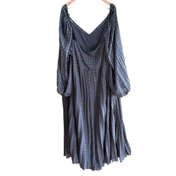 ASOS DESIGN embroidered bust pleated midi dress long sleeve in dark grey 26 - Picture 11 of 14